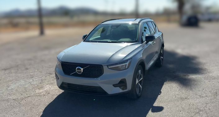 2024 Volvo XC40 B5 Core Hero Image