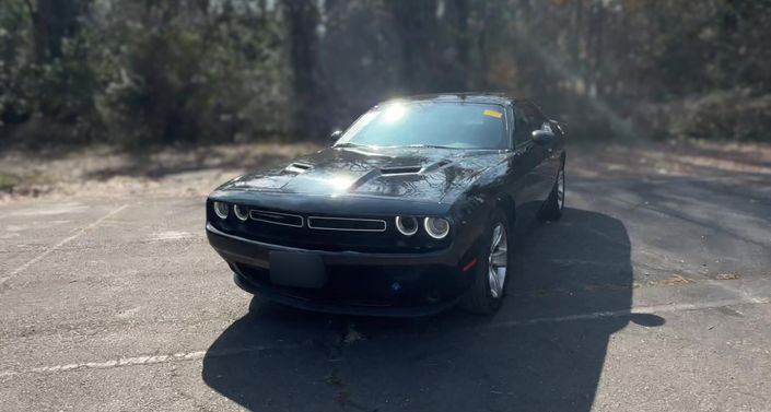 2022 Dodge Challenger SXT Hero Image