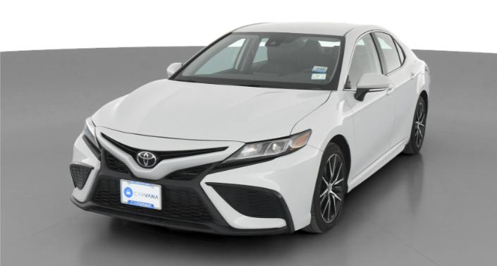 2024 Toyota Camry SE Hero Image