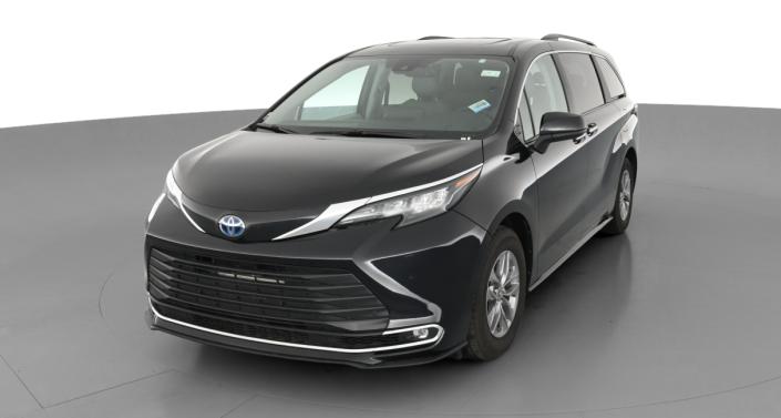 2024 Toyota Sienna XLE -
                Trenton, OH