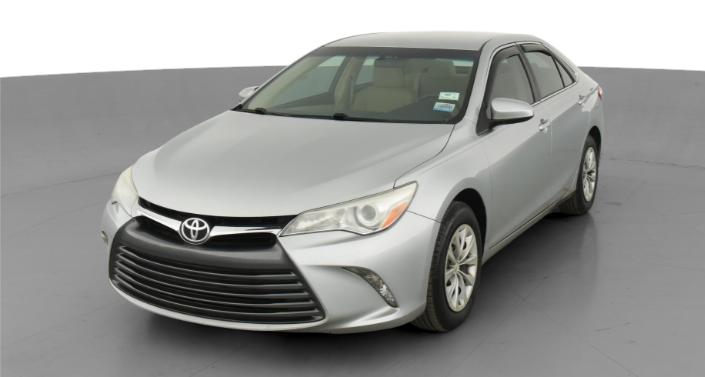 2015 Toyota Camry LE Hero Image