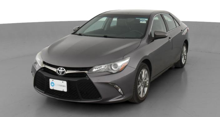 2016 Toyota Camry SE Hero Image