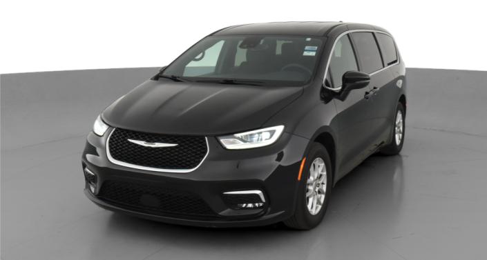 2023 Chrysler Pacifica Touring -
                Concord, NC