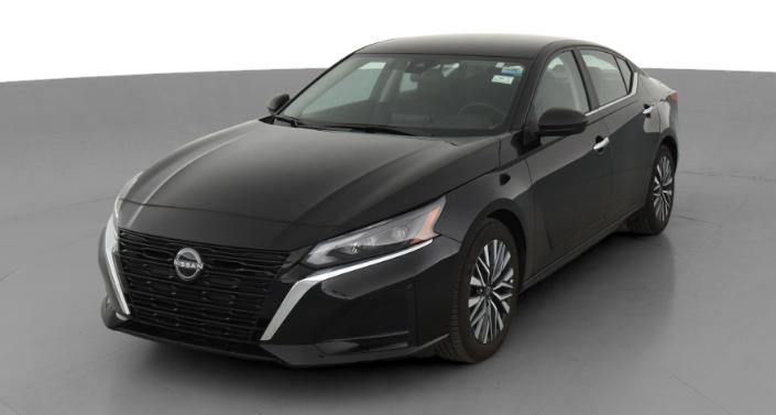 2024 Nissan Altima SV Hero Image