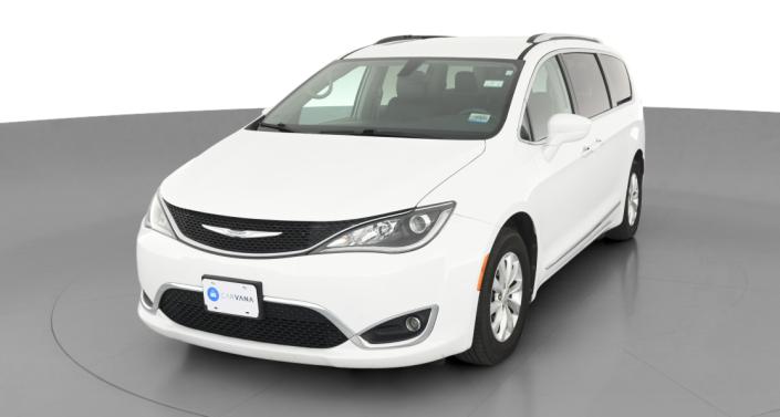 2018 Chrysler Pacifica Touring L Hero Image