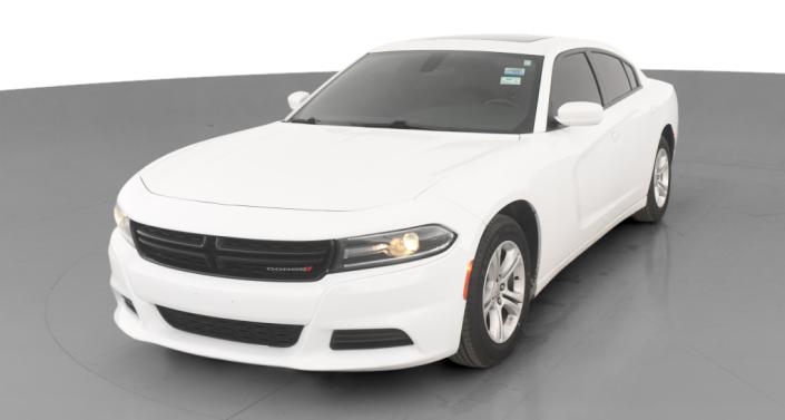 2020 Dodge Charger SXT Hero Image