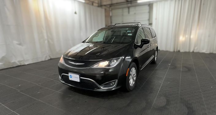 2018 Chrysler Pacifica Touring L Hero Image