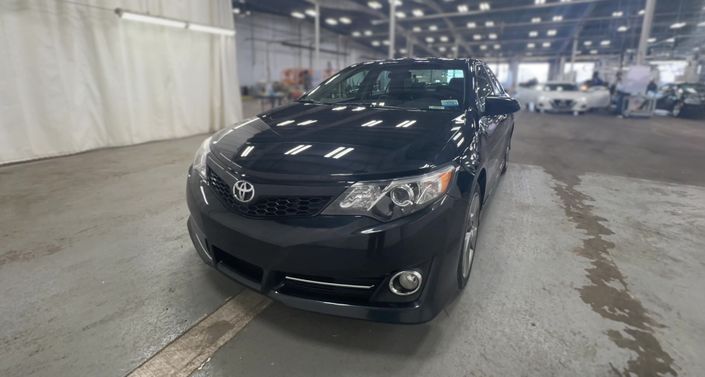 2014 Toyota Camry SE -
                Kansas City, MO