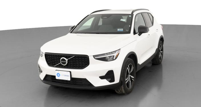 2024 Volvo XC40 B5 Core Hero Image