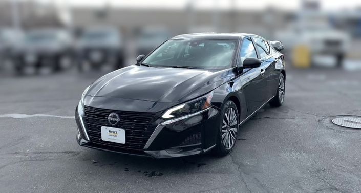 2024 Nissan Altima SV Hero Image