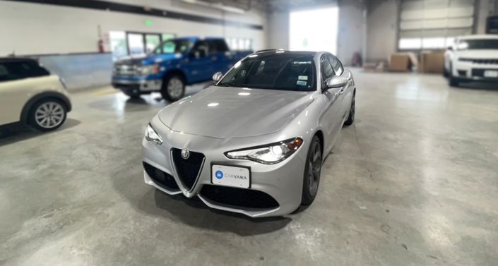 2017 Alfa Romeo Giulia Base Hero Image