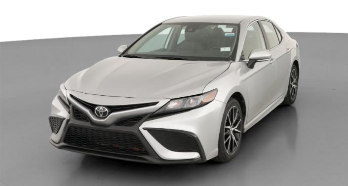 2024 Toyota Camry SE Hero Image