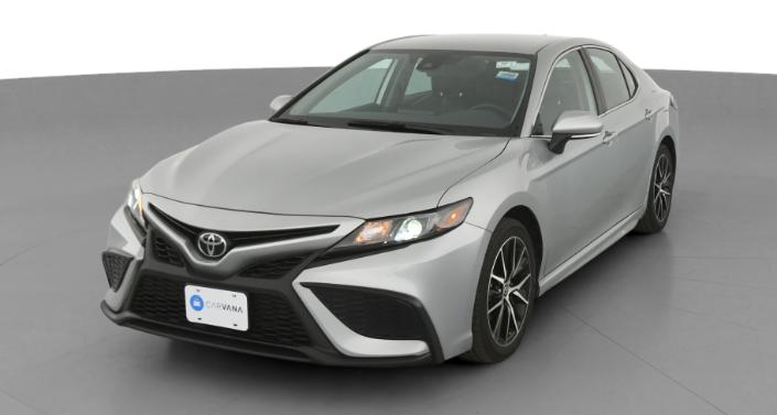 2024 Toyota Camry SE Hero Image