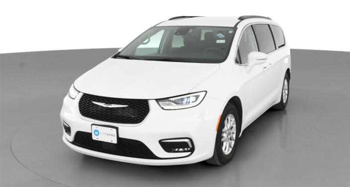 2022 Chrysler Pacifica Touring L Hero Image