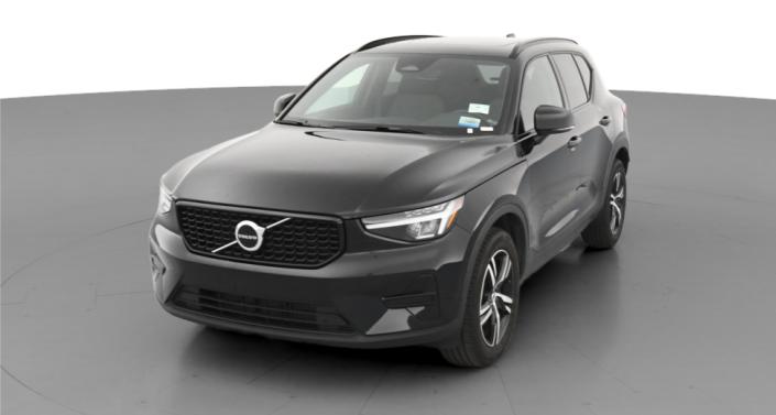 2024 Volvo XC40 B5 Core Hero Image