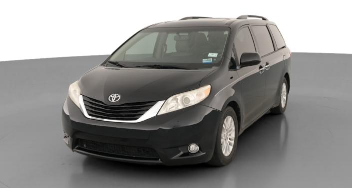 Thumbnail: 2015 Toyota Sienna - 1