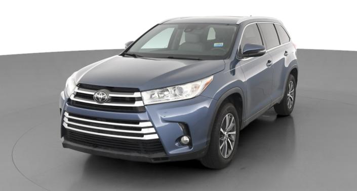 2017 Toyota Highlander XLE Hero Image