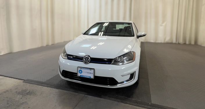 2016 Volkswagen e-Golf SE Hero Image