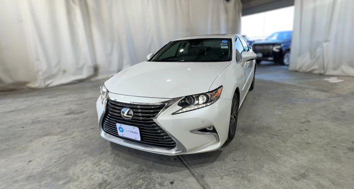 2016 Lexus ES 350 Hero Image