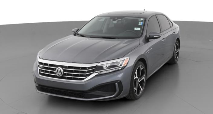 2020 Volkswagen Passat R-Line Hero Image