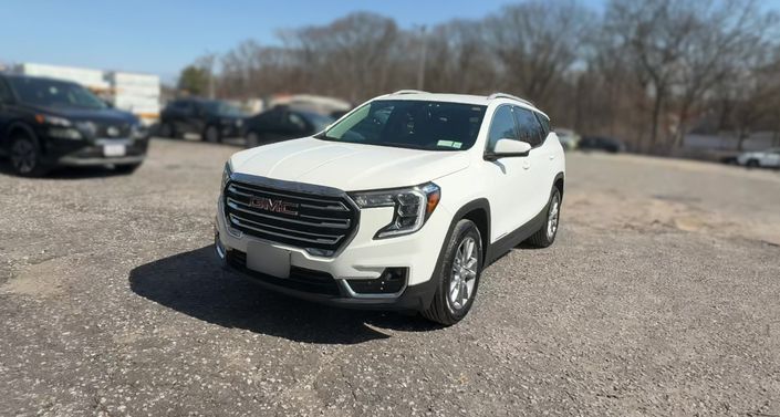 2024 GMC Terrain SLT -
                  Yaphank, NY