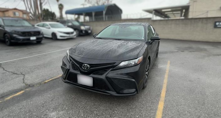 2024 Toyota Camry SE Hero Image