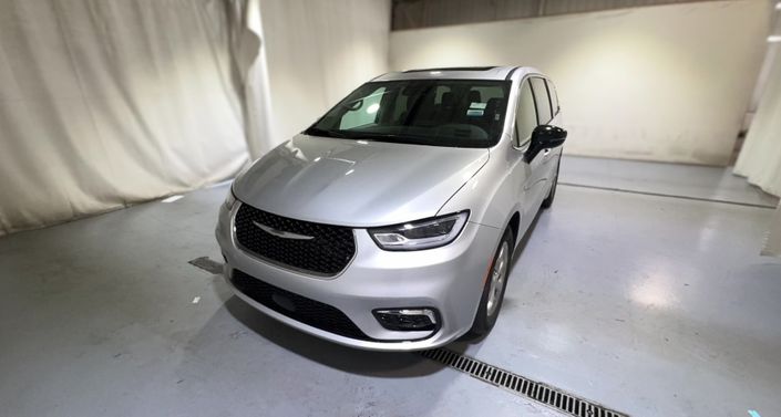 2024 Chrysler Pacifica Limited -
                Union City, GA