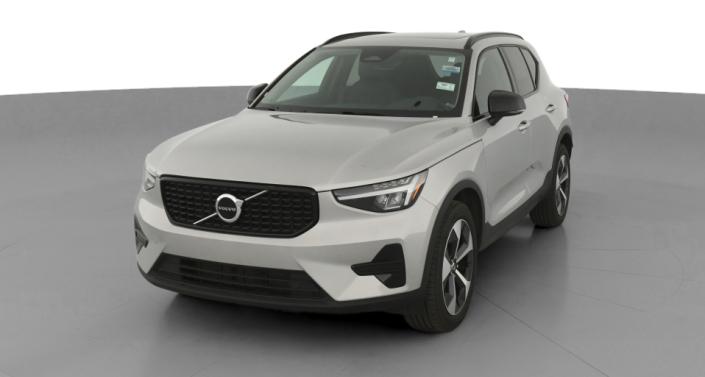 2024 Volvo XC40 B5 Core -
                Riverside, CA