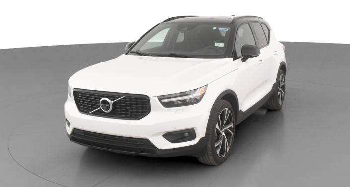 2021 Volvo XC40 T5 R-Design Hero Image