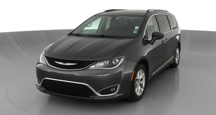 2019 Chrysler Pacifica  -
                  Lorain, OH