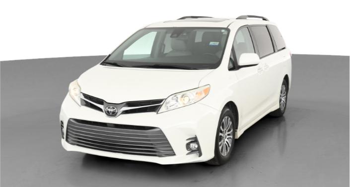 2018 Toyota Sienna XLE Hero Image