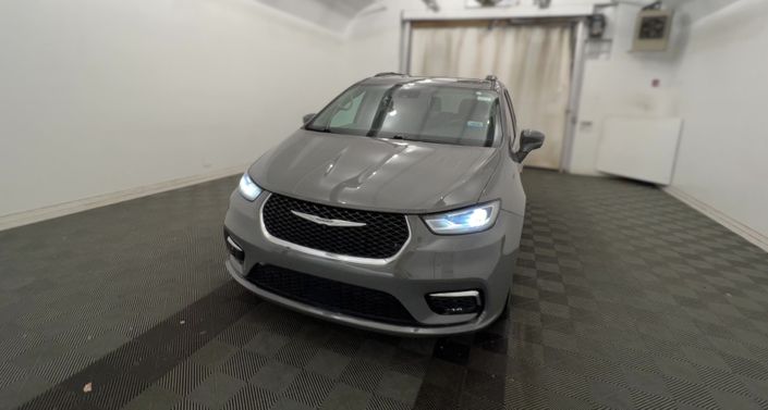 2022 Chrysler Pacifica Touring L -
                  Framingham, MA