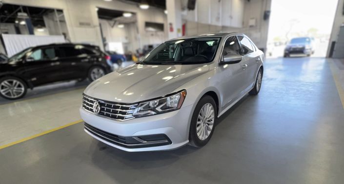 2017 Volkswagen Passat SE -
                  Tempe, AZ