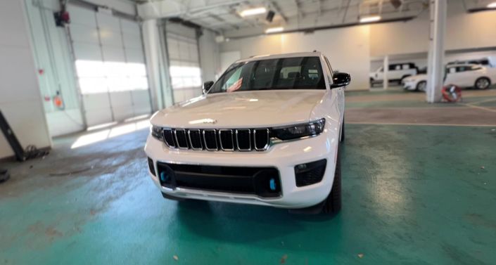 Thumbnail: 2023 Jeep Grand Cherokee - 1