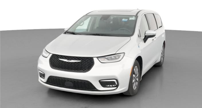 Thumbnail: 2023 Chrysler Pacifica - 1