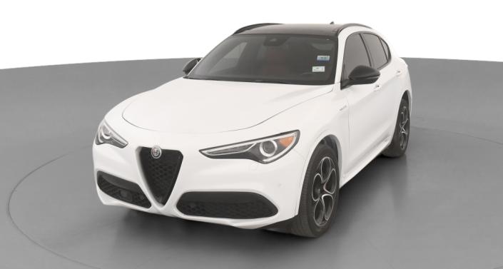 Thumbnail: 2022 Alfa Romeo Stelvio - 1