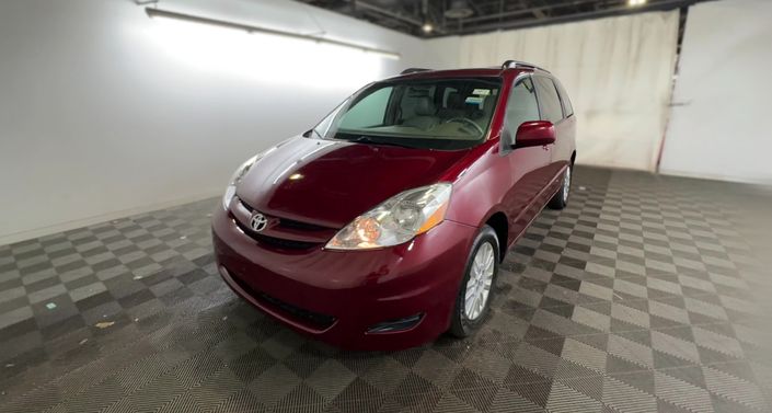 2010 Toyota Sienna XLE -
                Framingham, MA