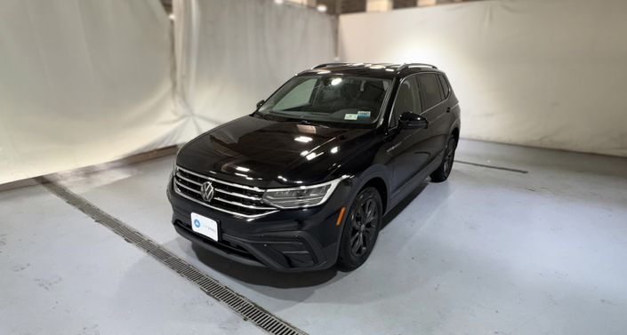 2024 Volkswagen Tiguan SE Hero Image