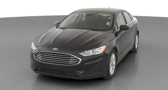 2020 Ford Fusion SE Hero Image