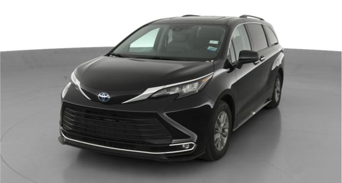 2024 Toyota Sienna XLE -
                Lorain, OH