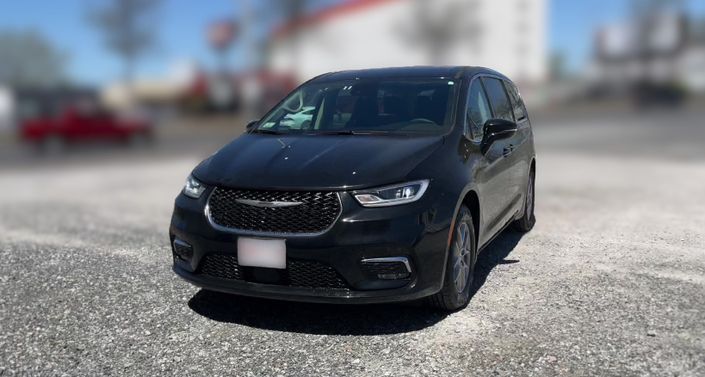 2024 Chrysler Pacifica Touring L -
                Norfolk, MA