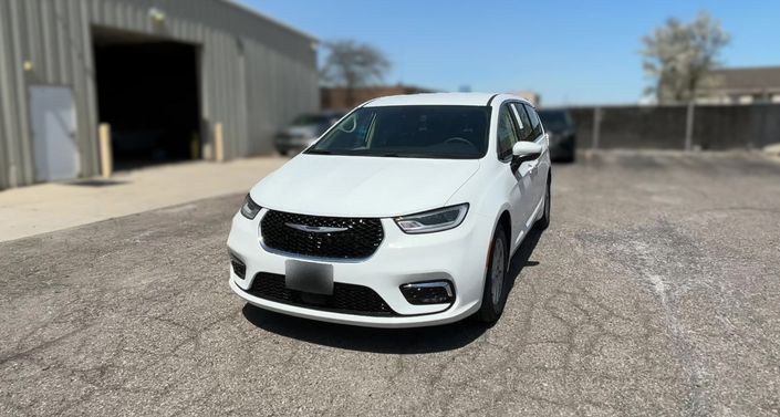 2023 Chrysler Pacifica Touring L -
                Novi, MI