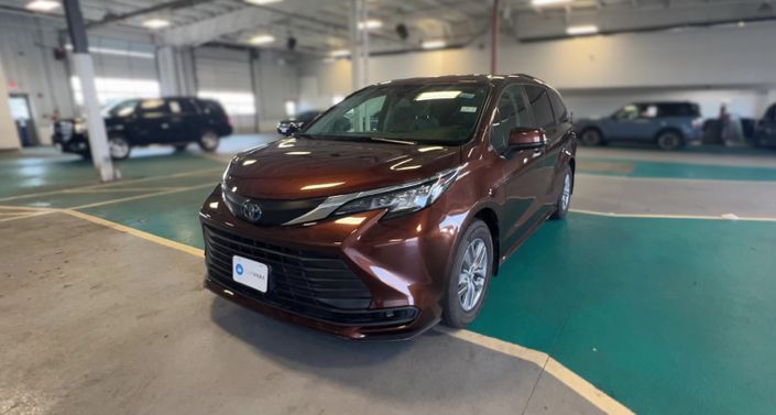 Thumbnail: 2022 Toyota Sienna - 1