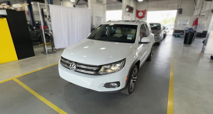 Thumbnail: 2017 Volkswagen Tiguan - 1