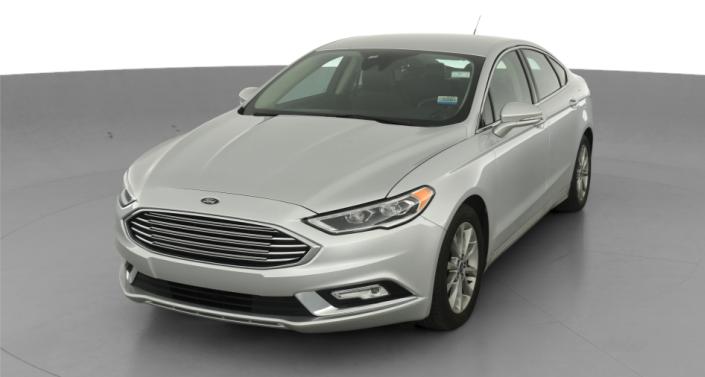 2017 Ford Fusion SE Hero Image