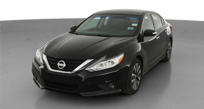 2017 Nissan Altima SL Hero Image