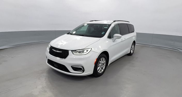 2022 Chrysler Pacifica Touring L -
                Akron, NY