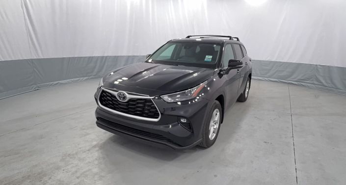 2023 Toyota Highlander LE -
                Kansas City, MO