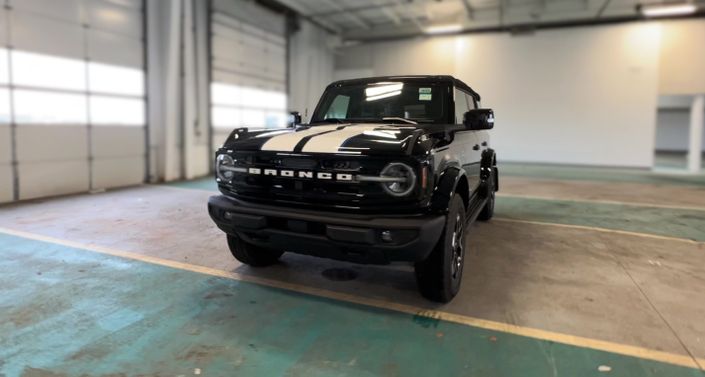 2022 Ford Bronco Outer Banks Hero Image