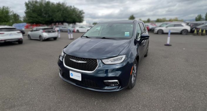 2023 Chrysler Pacifica Hybrid Touring L Hero Image
